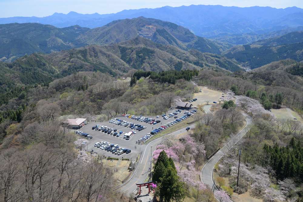 妙義山 轟岩から望む岩峰と山並みの絶景風景