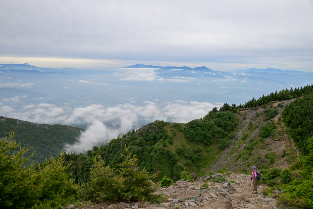黒斑山表コースから振り返る雲海と北アルプスの絶景