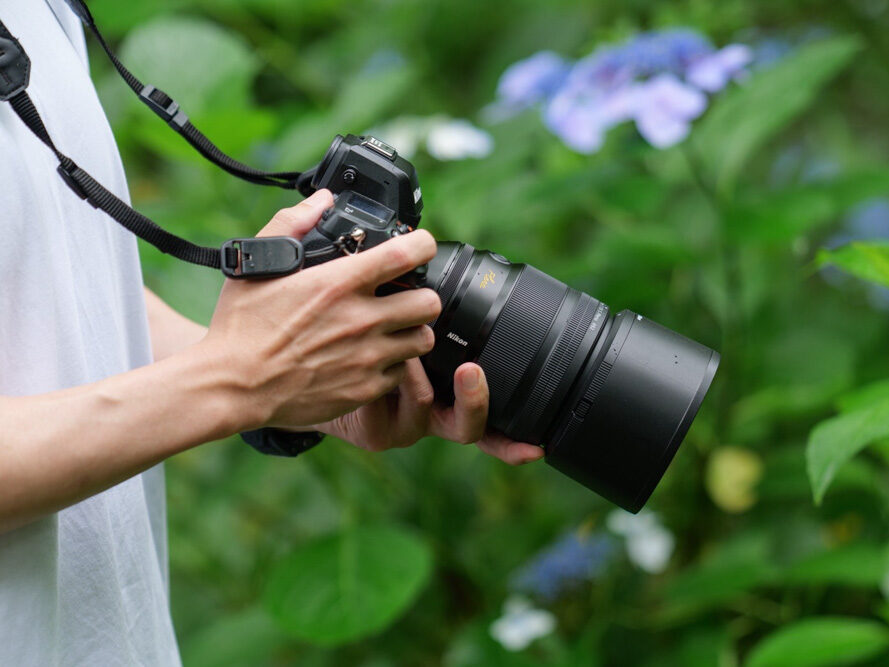 NIKKOR Z 135mm f/1.8 Plenaを装着したNikon Z8